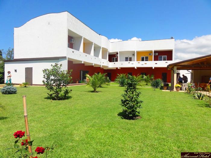 Hotel Sharmat Pitsunda Exterior foto