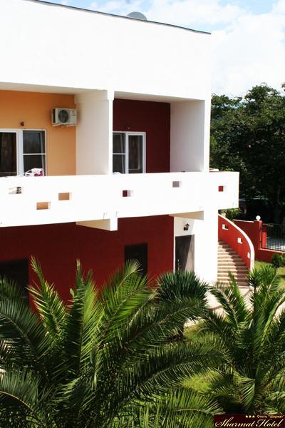 Hotel Sharmat Pitsunda Exterior foto
